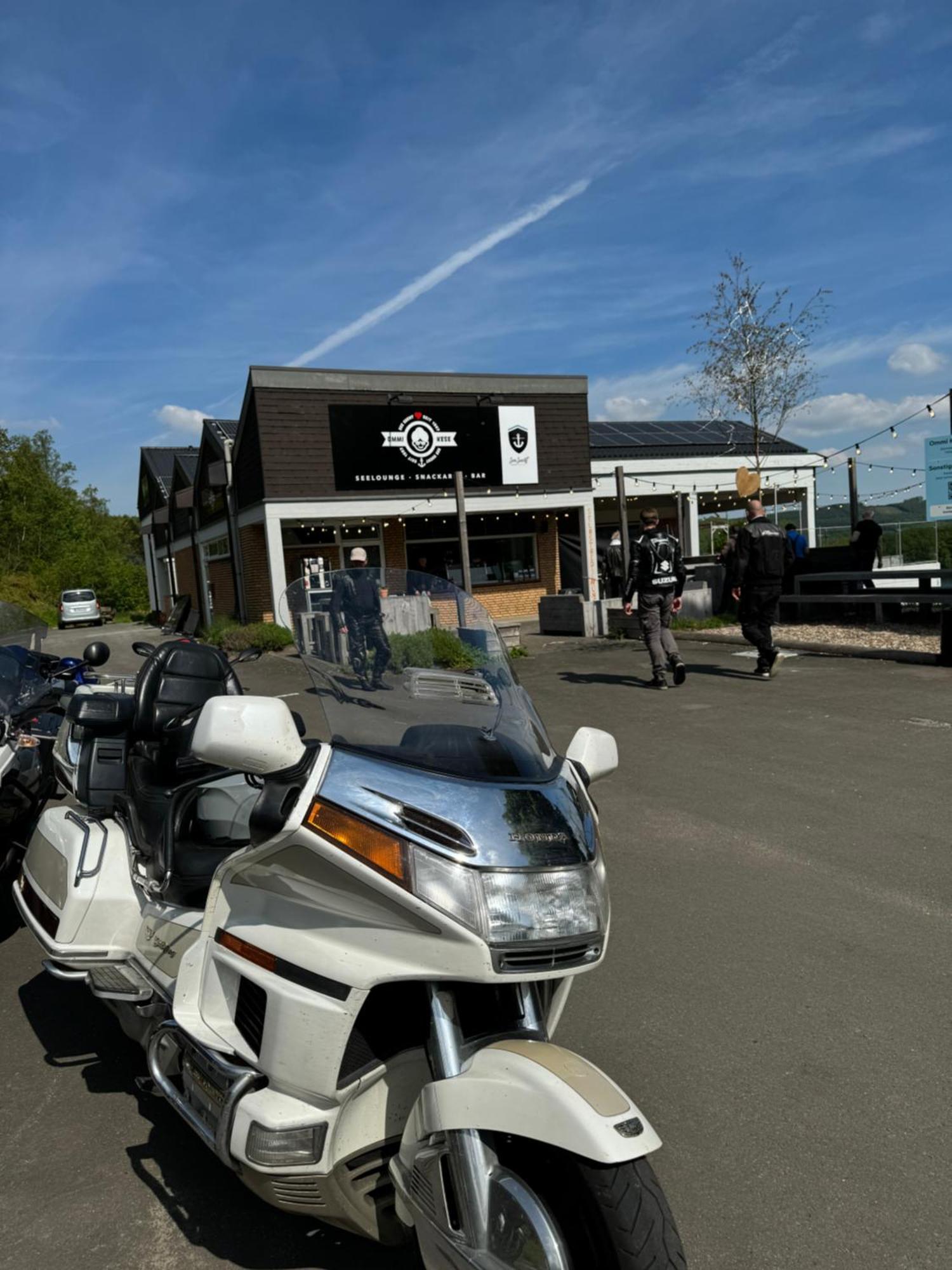 Ommi Kese See-Suite Sauna Biggesee Olpe bei Meschede Buitenkant foto