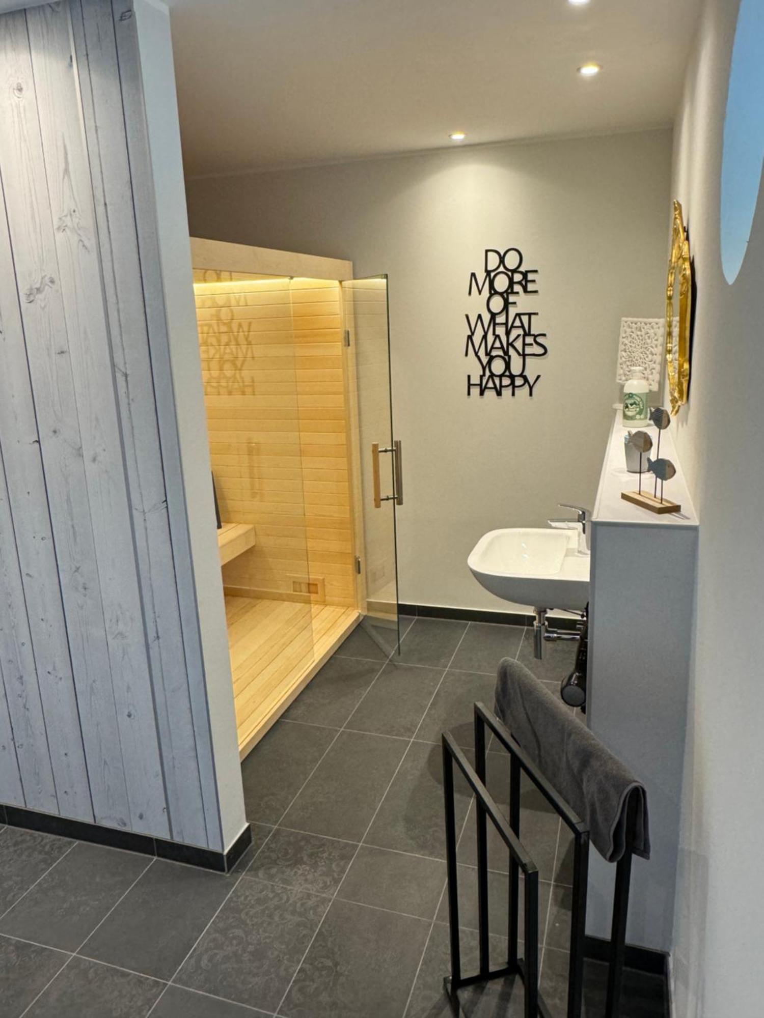Ommi Kese See-Suite Sauna Biggesee Olpe bei Meschede Buitenkant foto